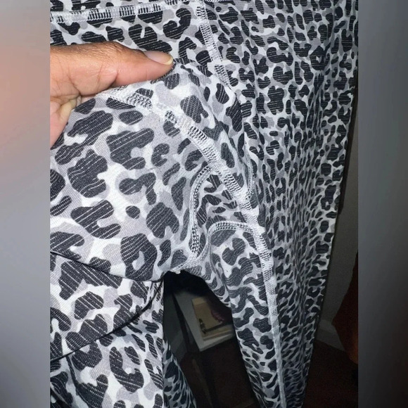 Outdoor Voices Animal Print Leggings size Medium - Picture 4 of 5